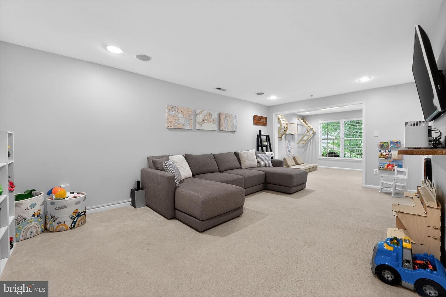 2405 Killarney Terrace photo 39