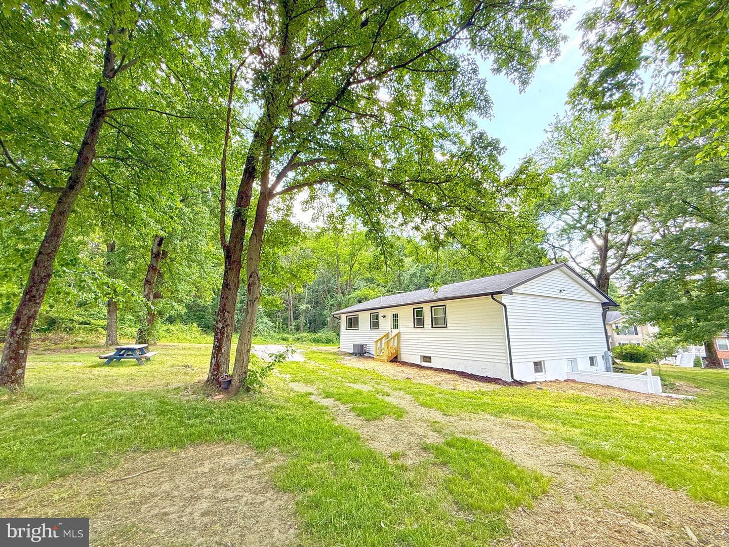 107 Saint Charles Road photo 2