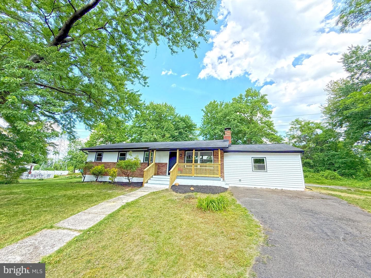 107 Saint Charles Road photo 4