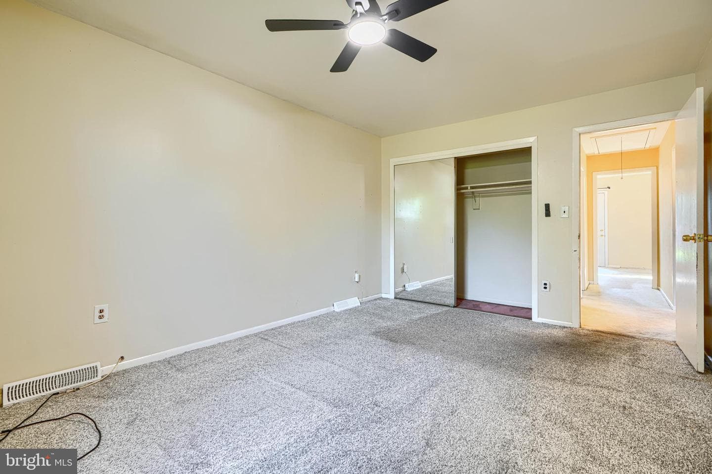 212 Evans Street photo 21