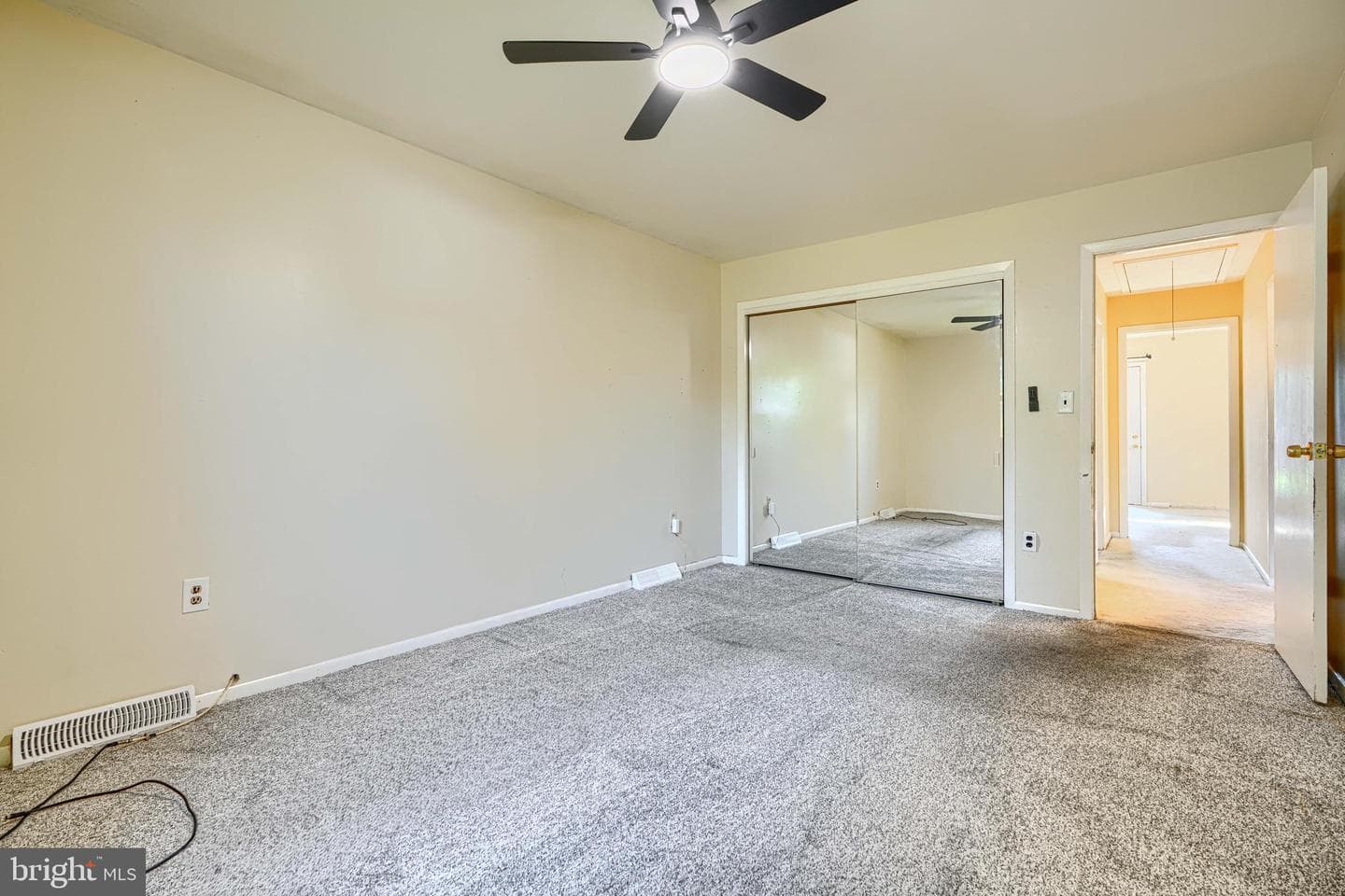 212 Evans Street photo 22