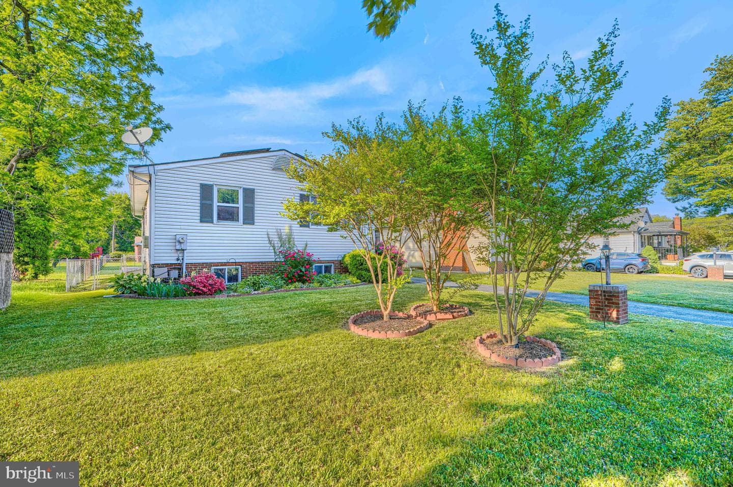 212 Evans Street photo 4