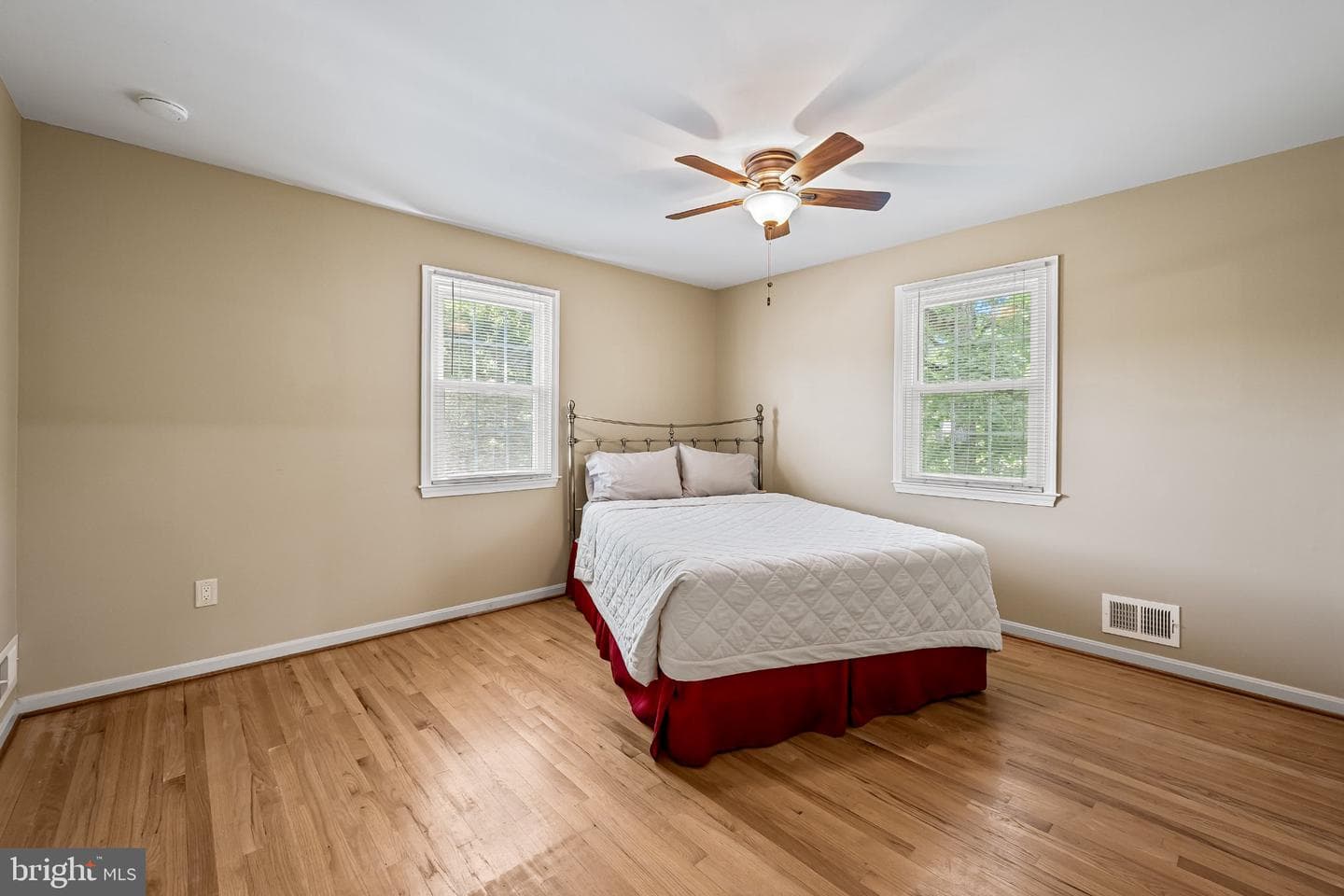 467 Yorkshire Drive photo 22