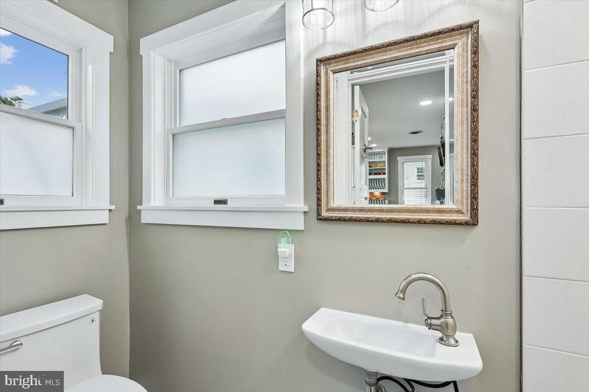 12 Linden Avenue photo 17