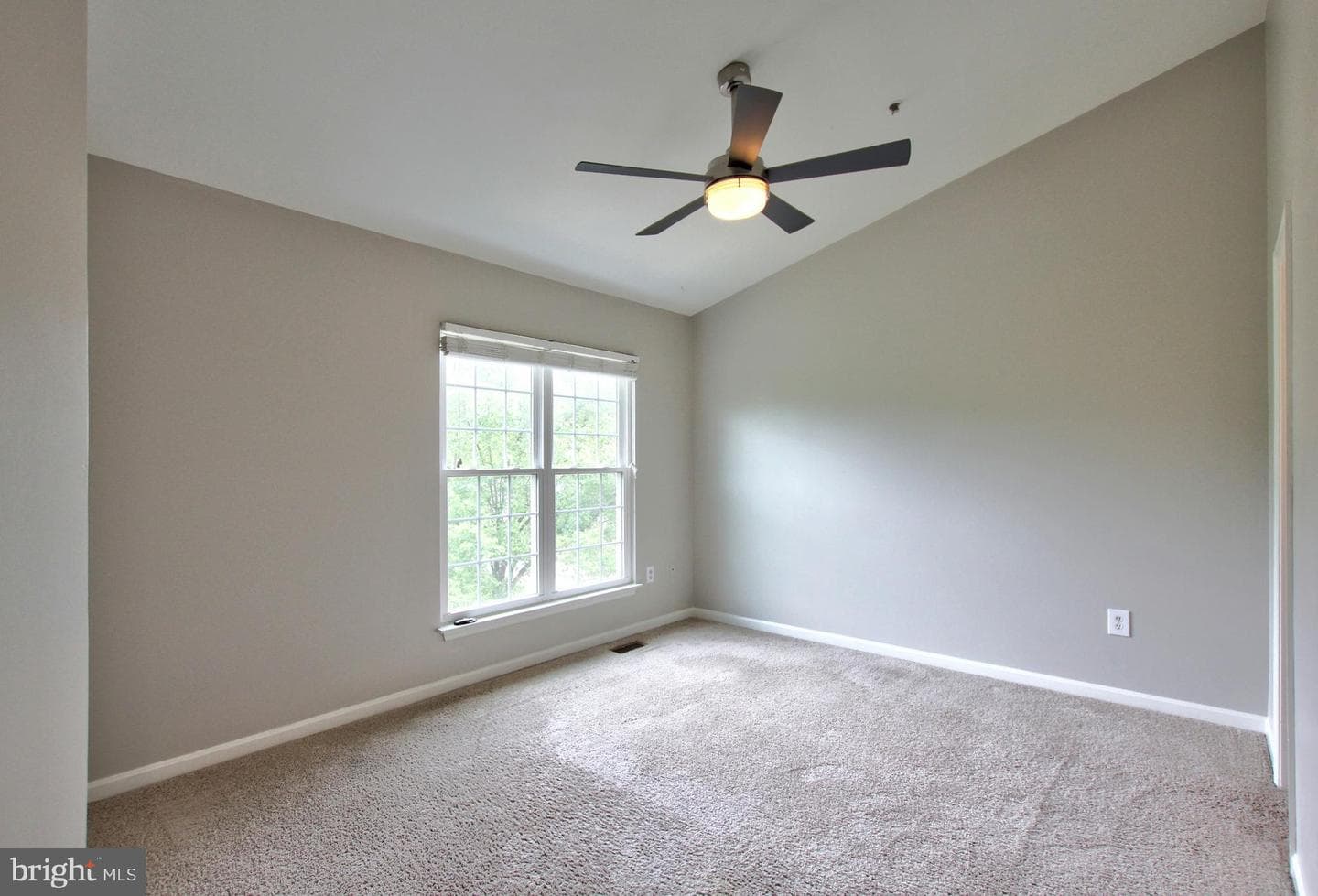 2244 Commissary Circle photo 27