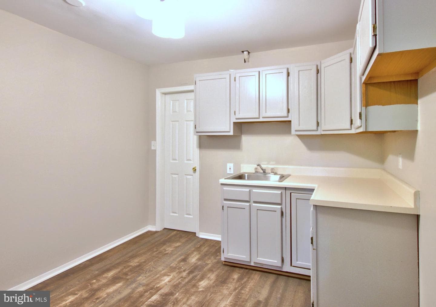 2244 Commissary Circle photo 33