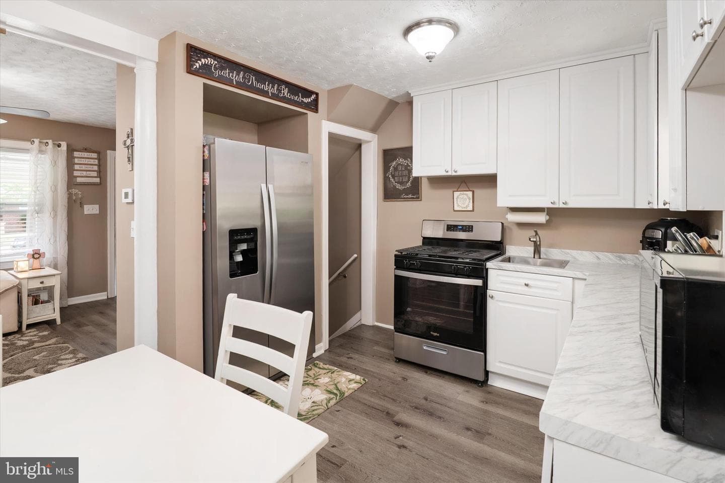 5208 Patrick Henry Dr photo 10