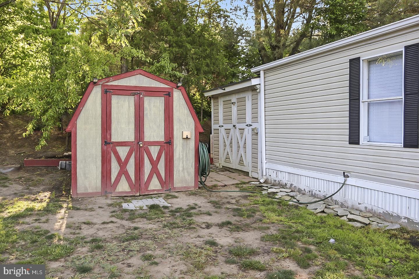 438 Sarah Anne Drive photo 25