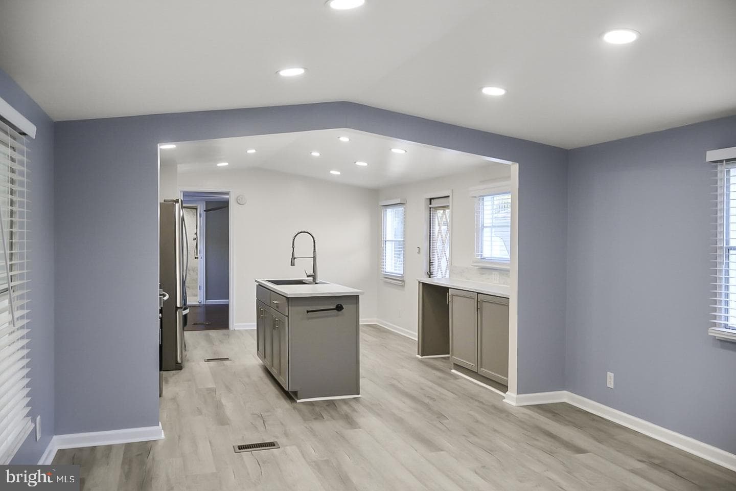 438 Sarah Anne Drive photo 4