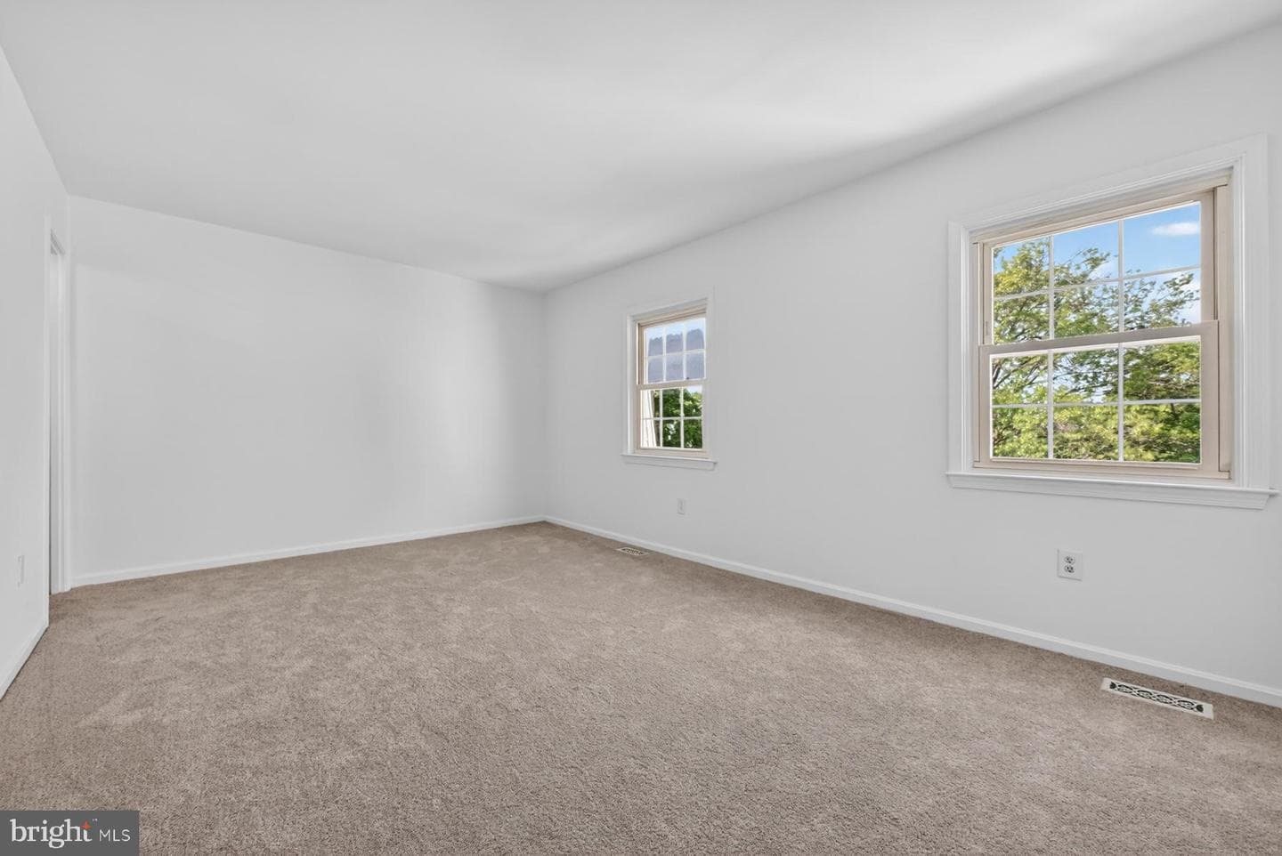 1610 E Bancroft Lane photo 24