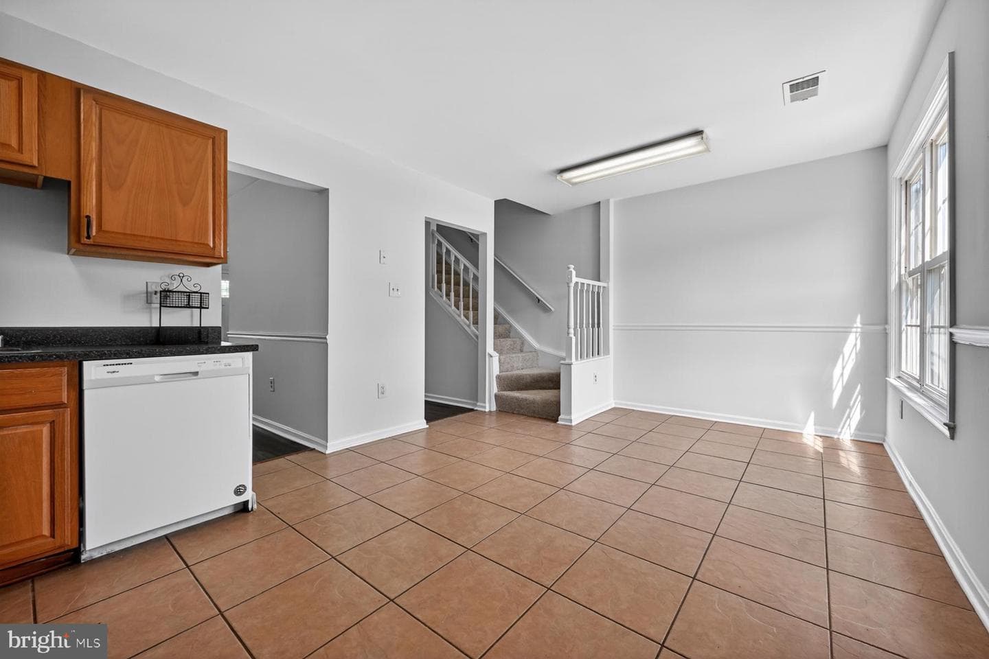1610 E Bancroft Lane photo 7