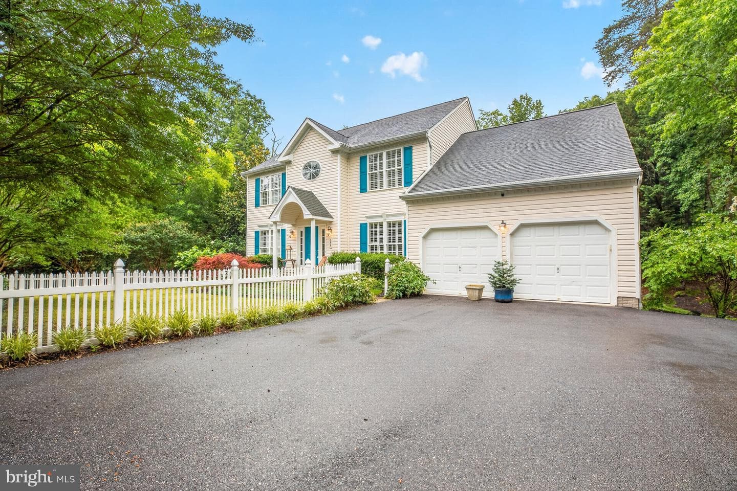 184 Hickory Point Road, Pasadena