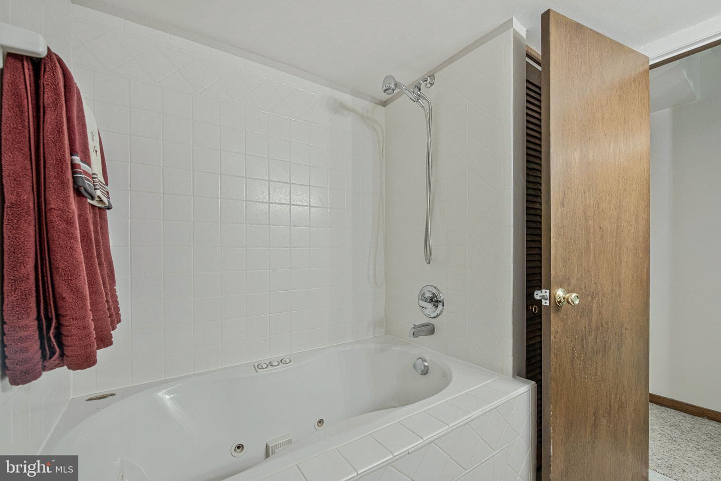 446 Kingwood Road photo 39