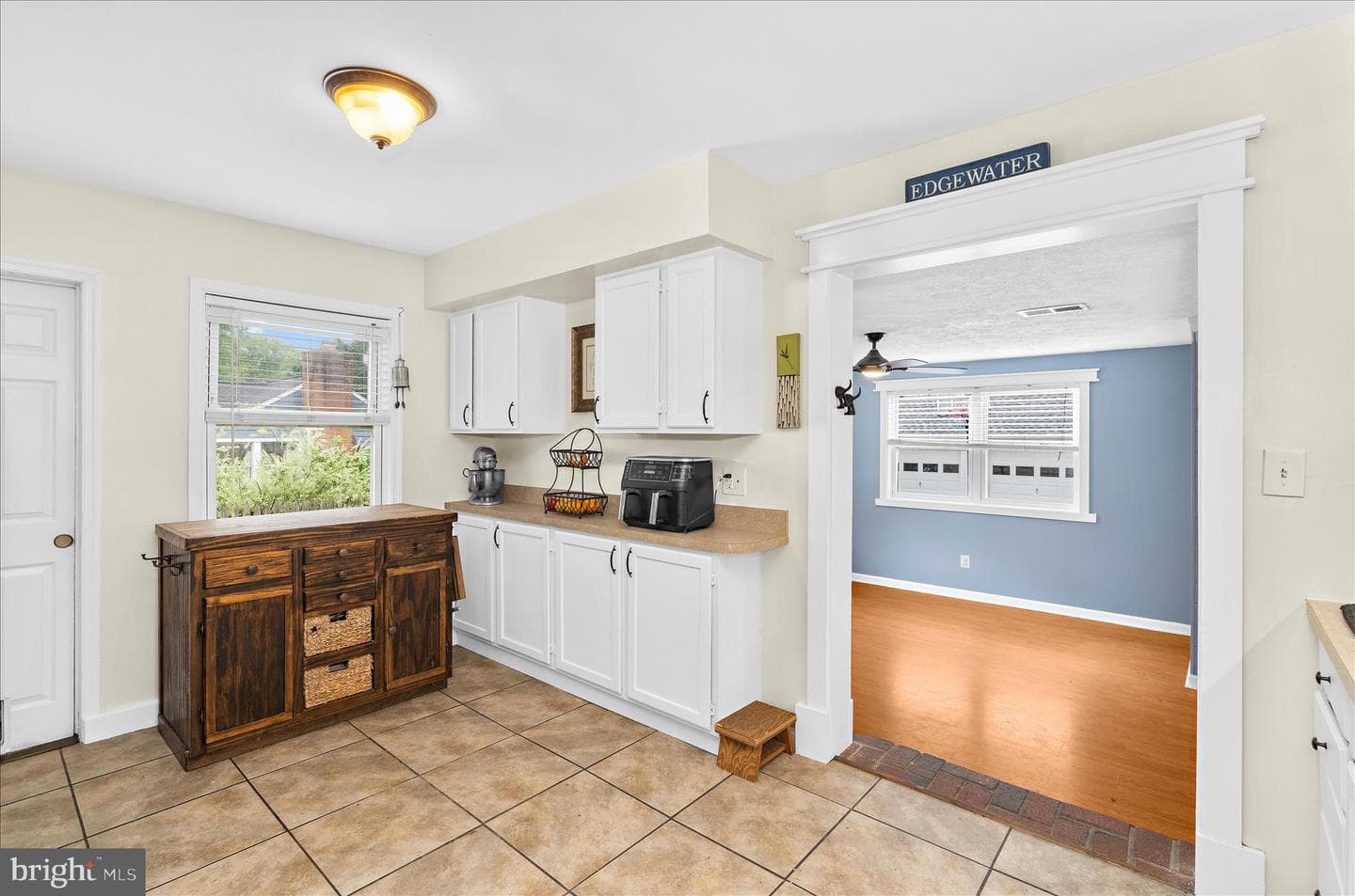 16 Virginia Avenue photo 11