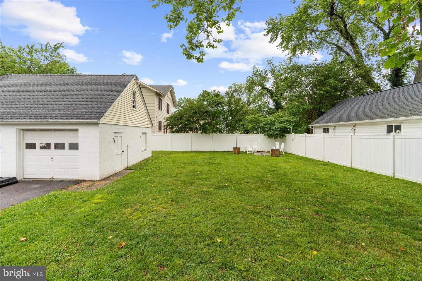 16 Virginia Avenue photo 36