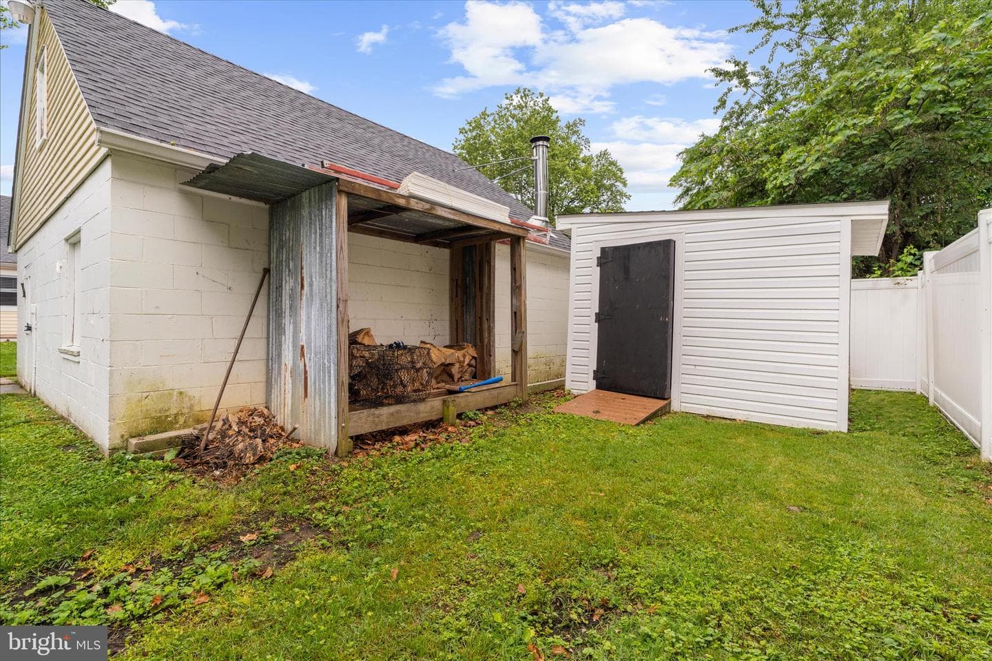 16 Virginia Avenue photo 39