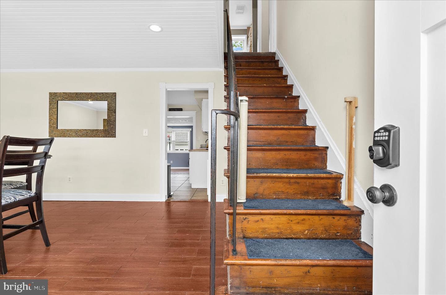 16 Virginia Avenue photo 6