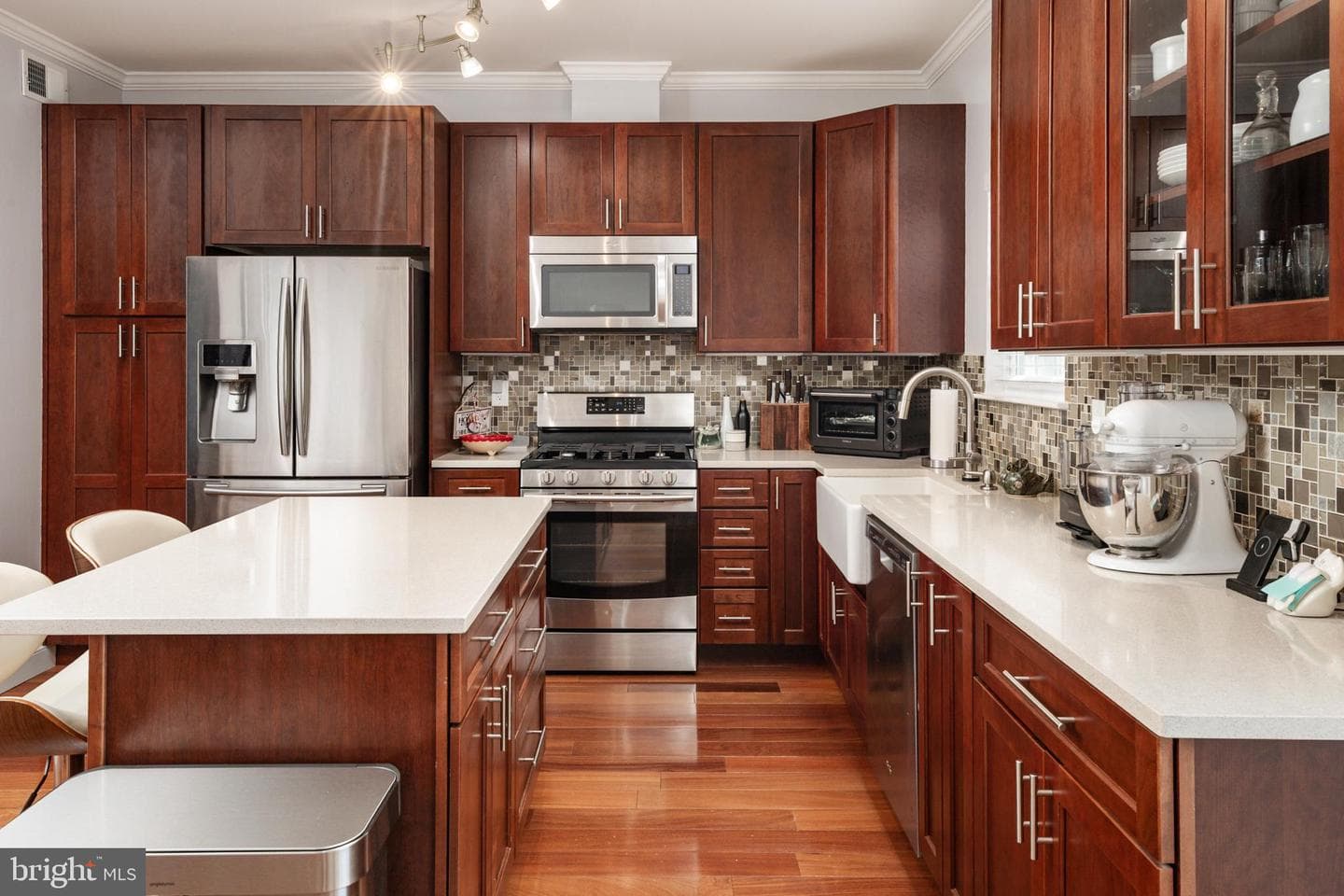 2333 Manomet Court photo 11