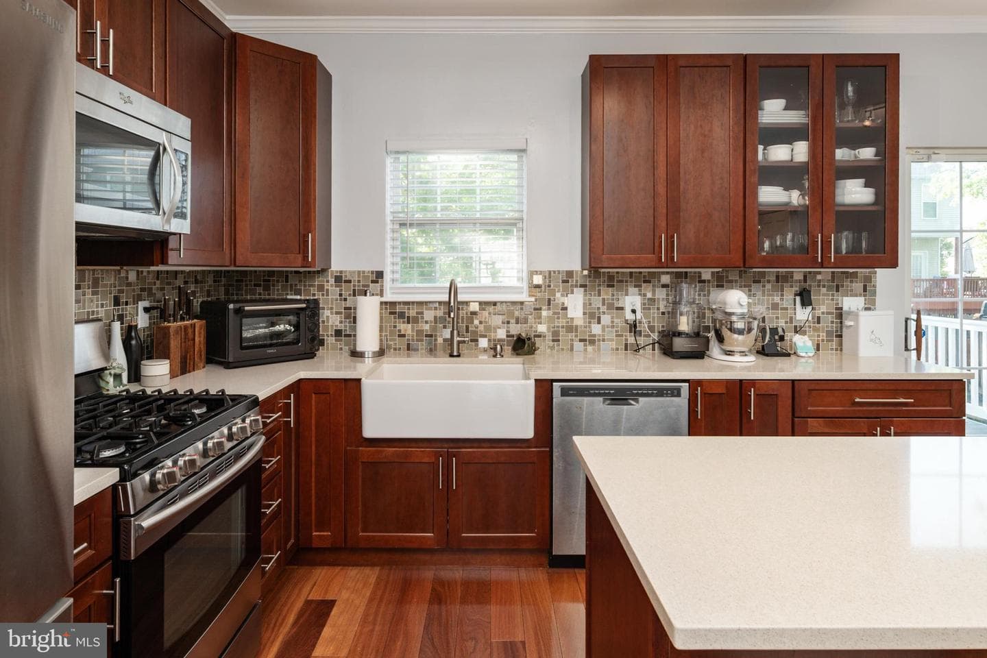 2333 Manomet Court photo 12