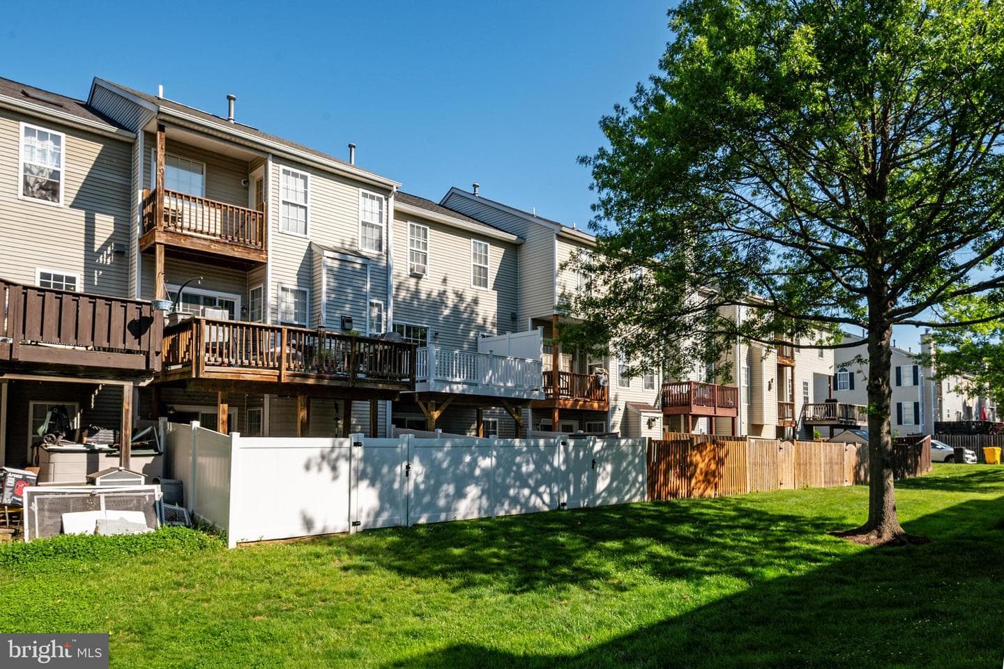 2333 Manomet Court photo 32