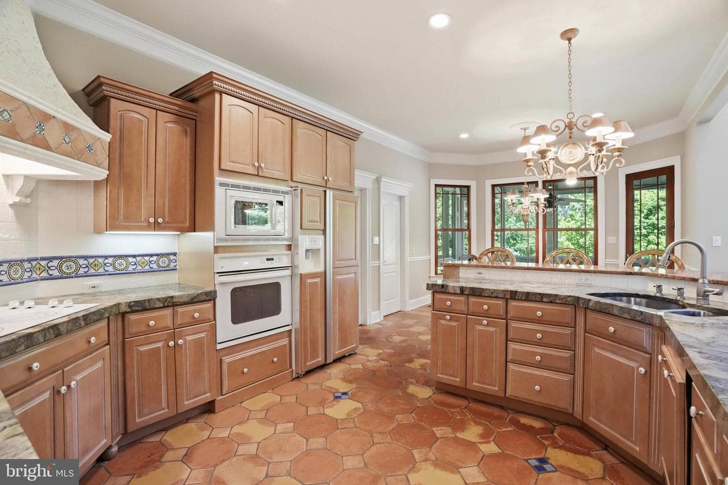 982 Stonington Drive photo 31