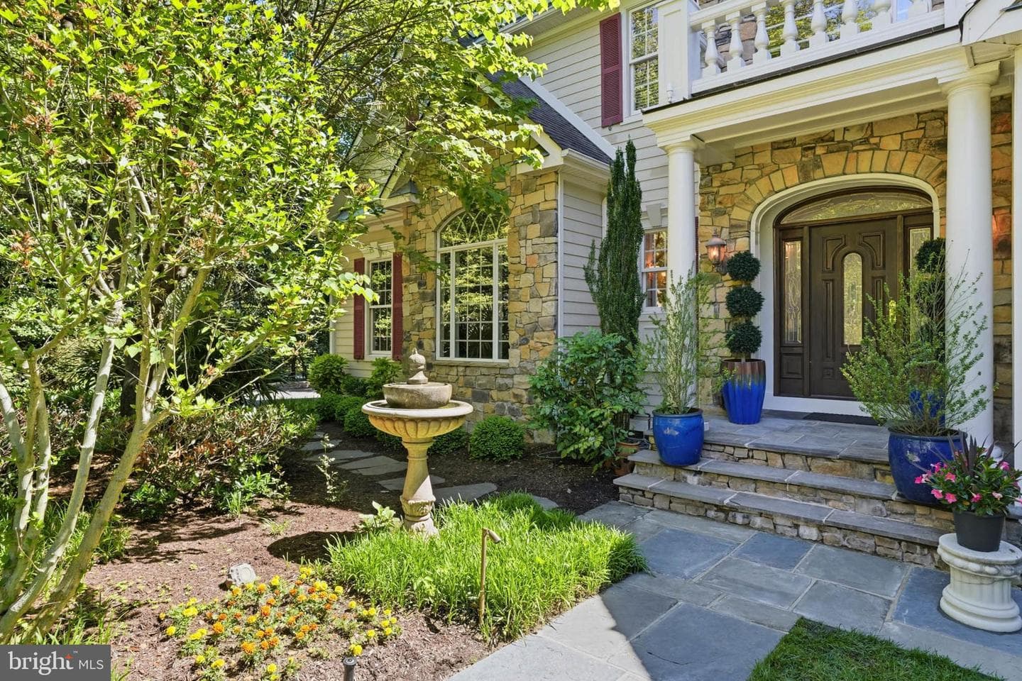 982 Stonington Drive photo 8