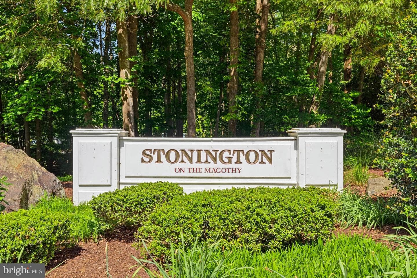 982 Stonington Drive photo 96