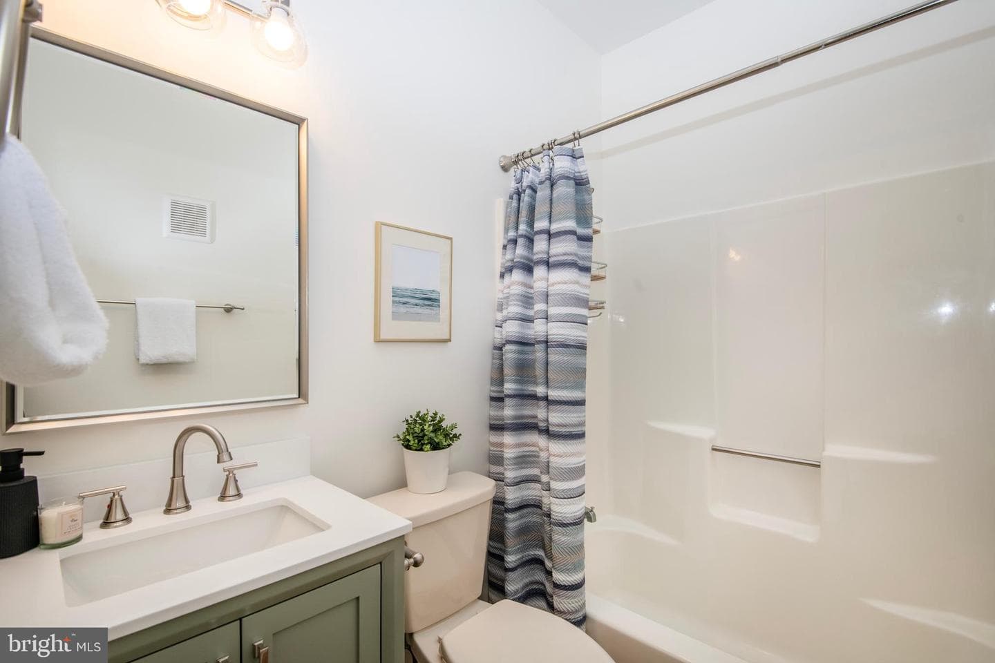 2118 Chesapeake Harbour Drive E #202 photo 31