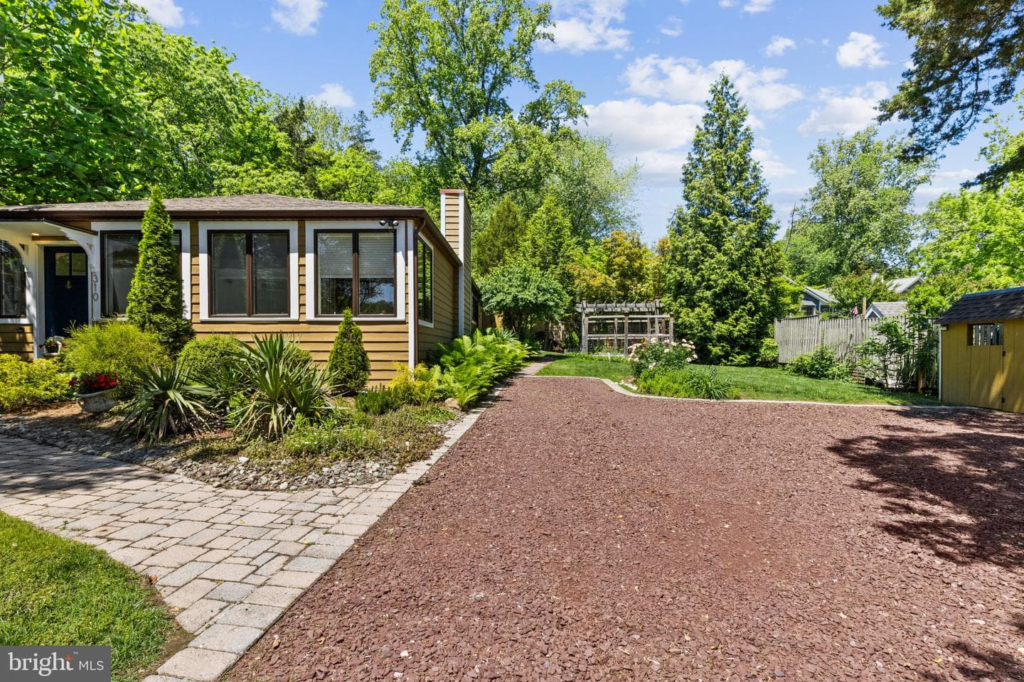 310 Epping Way photo 3