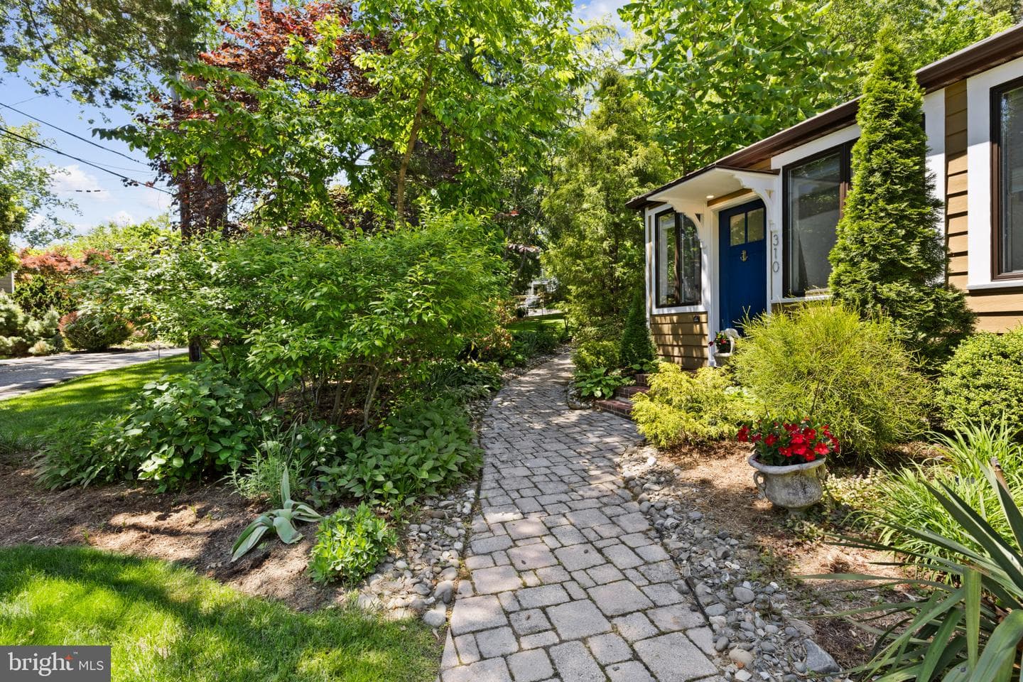 310 Epping Way photo 5