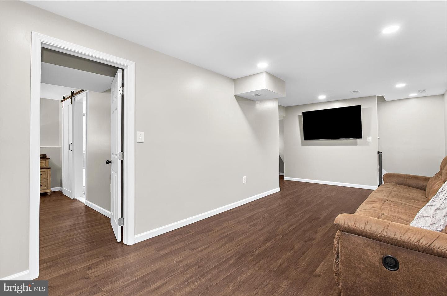 390 Boxelder Court photo 41