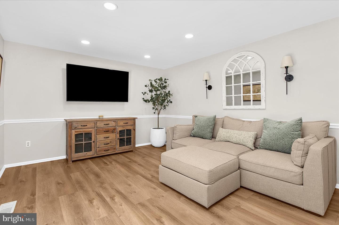 390 Boxelder Court photo 8