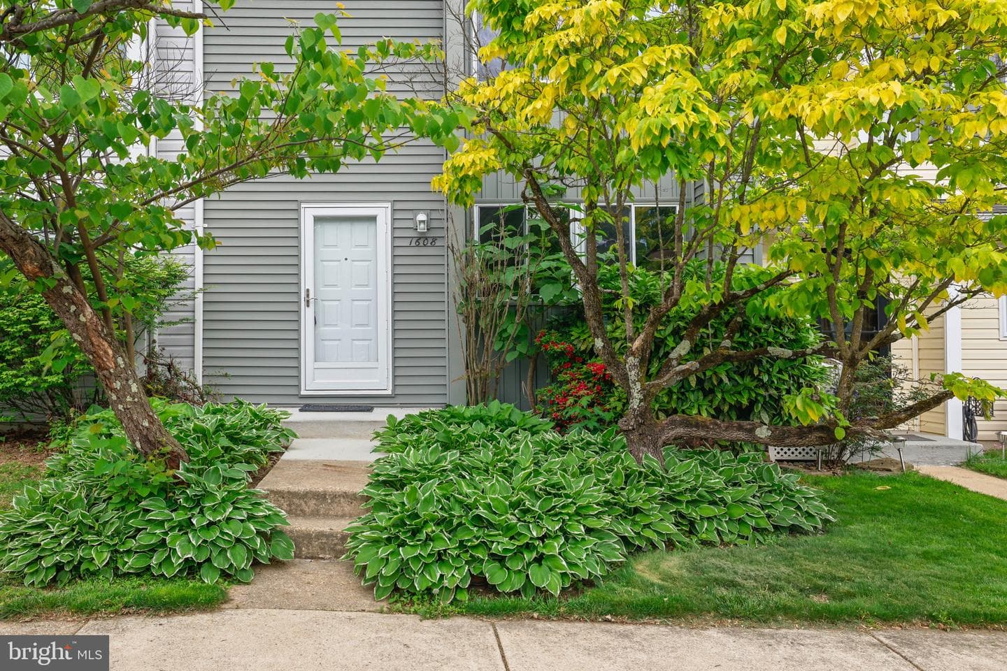 1608 Woodtree Court W photo 24