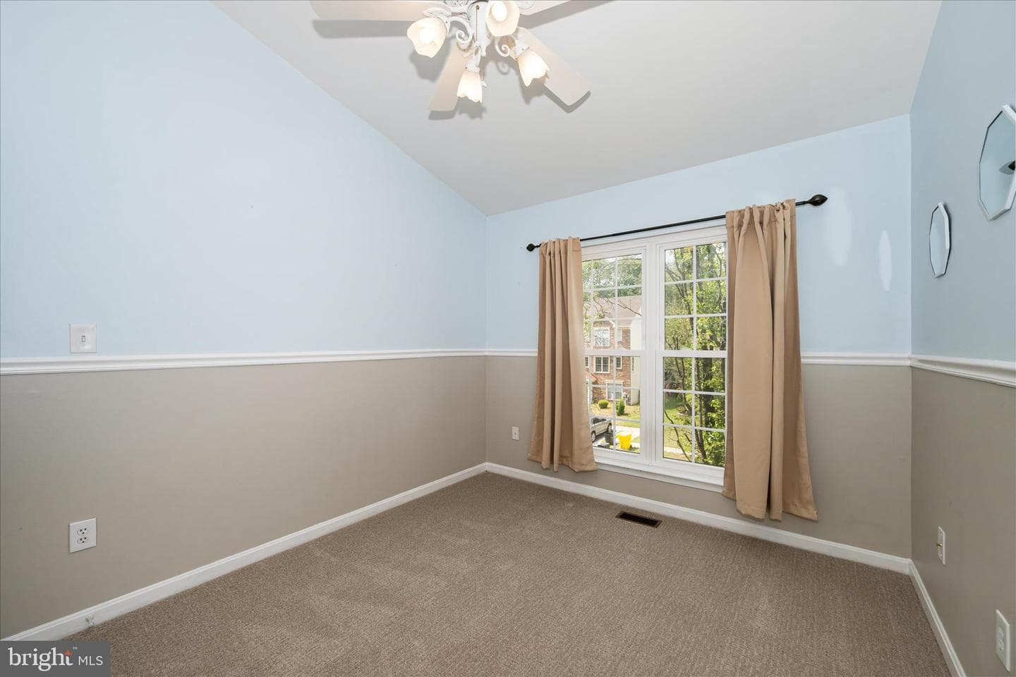 2211 Commissary Circle photo 45
