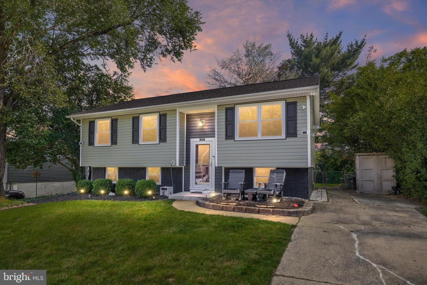 8249 Victoria Road, Millersville