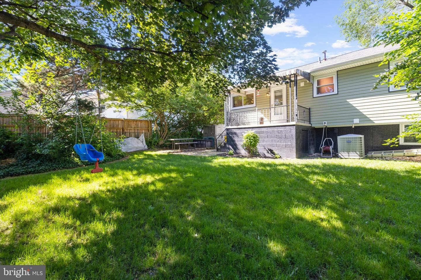8249 Victoria Road photo 25