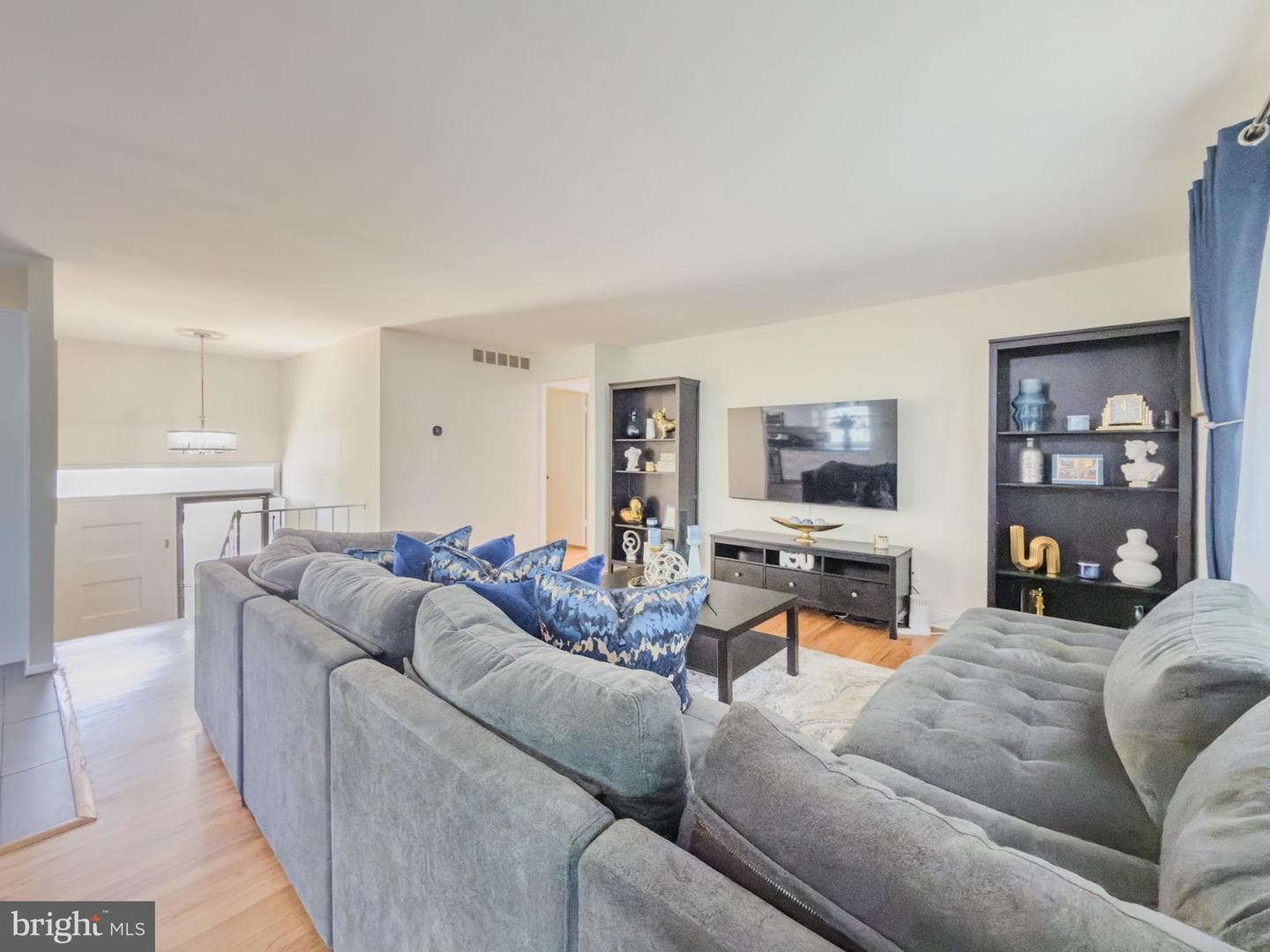 292 Mackintosh Drive photo 7