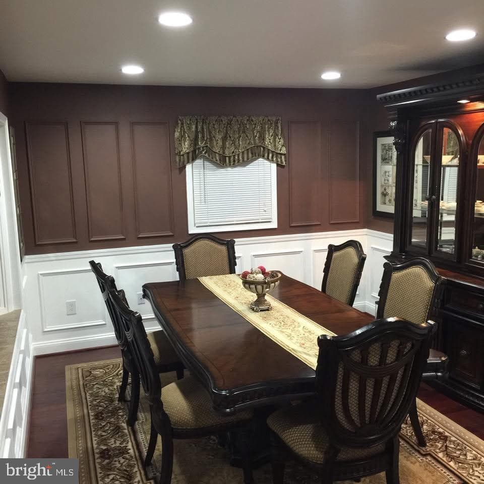 1906 Woodsboro Place photo 4