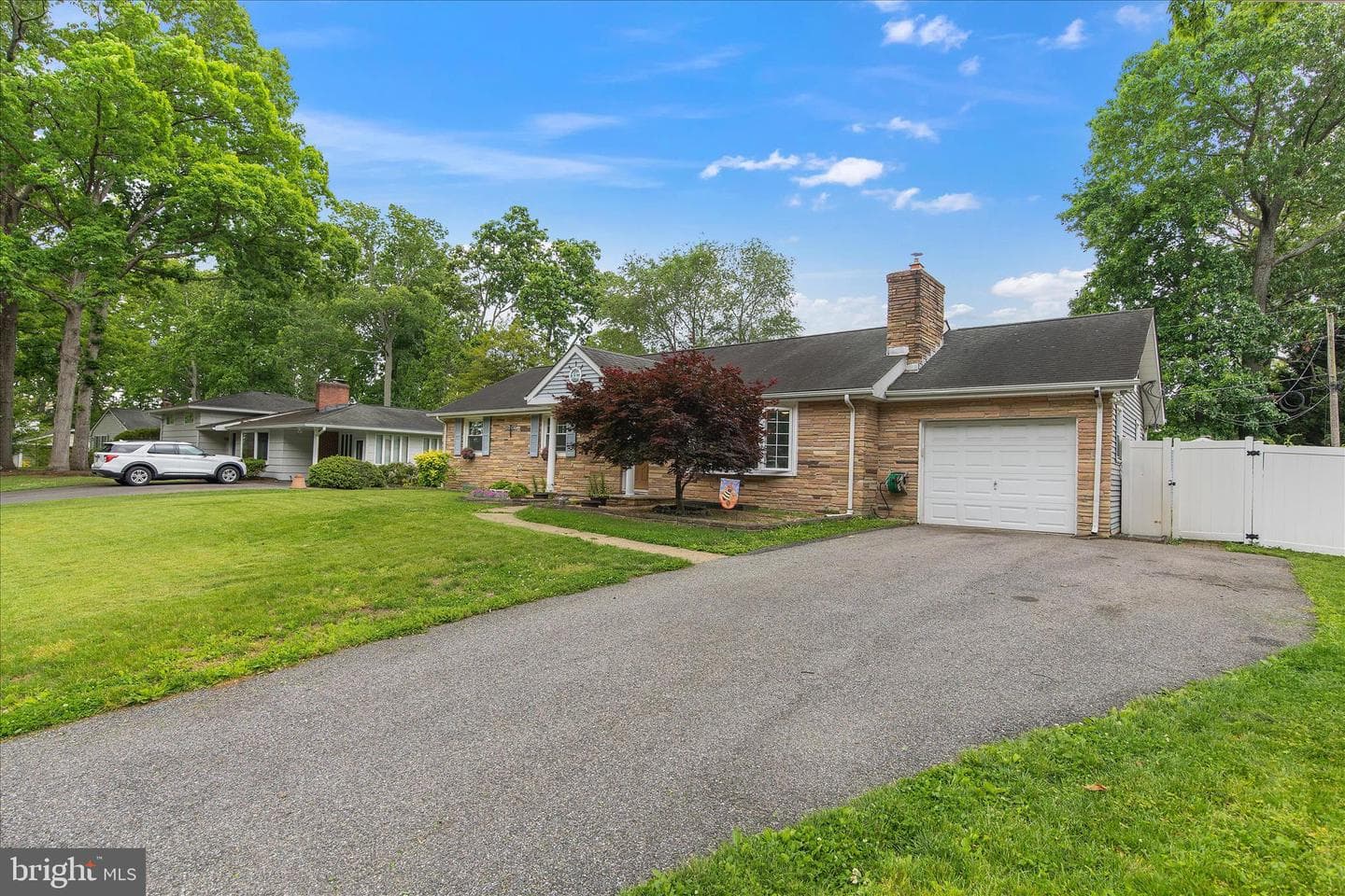 735 Cottonwood Drive photo 2