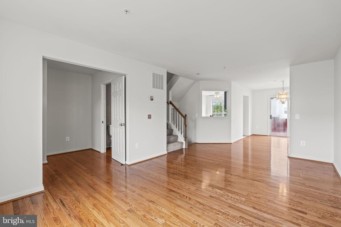 233 Kirbys Landing Court photo 5