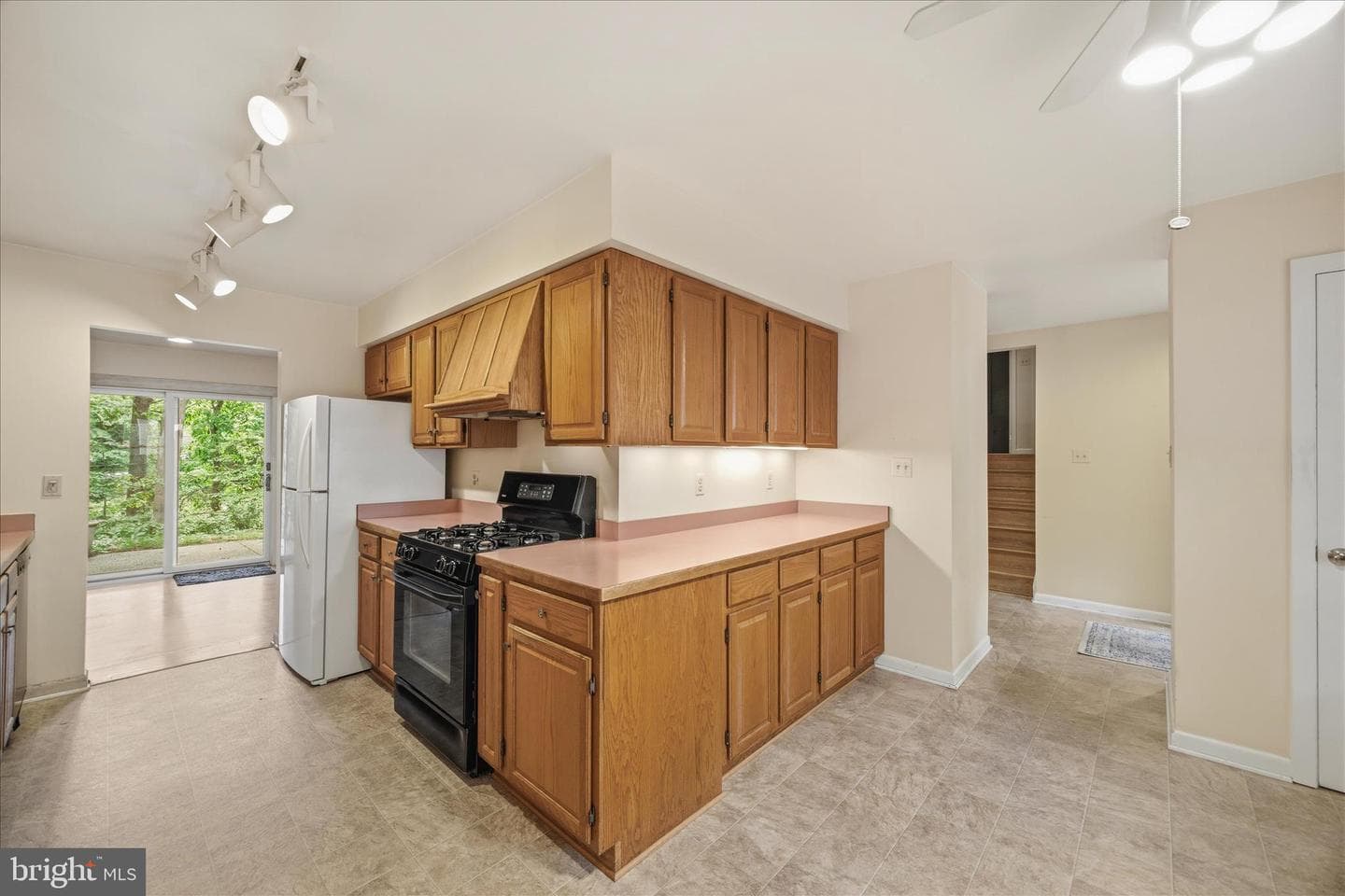 1402 Catlyn Place photo 13