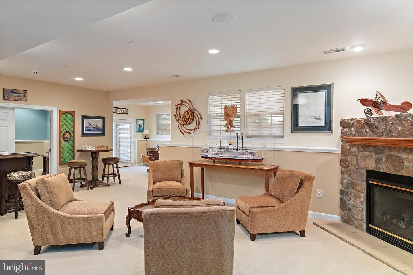216 Bowen Court photo 36