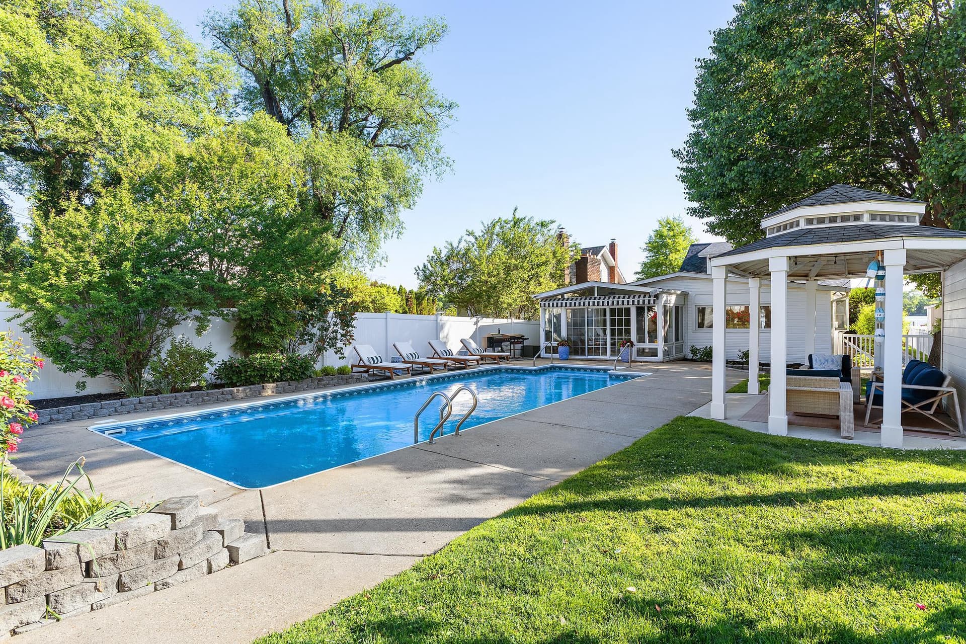 241 Edgewater Drive photo 45