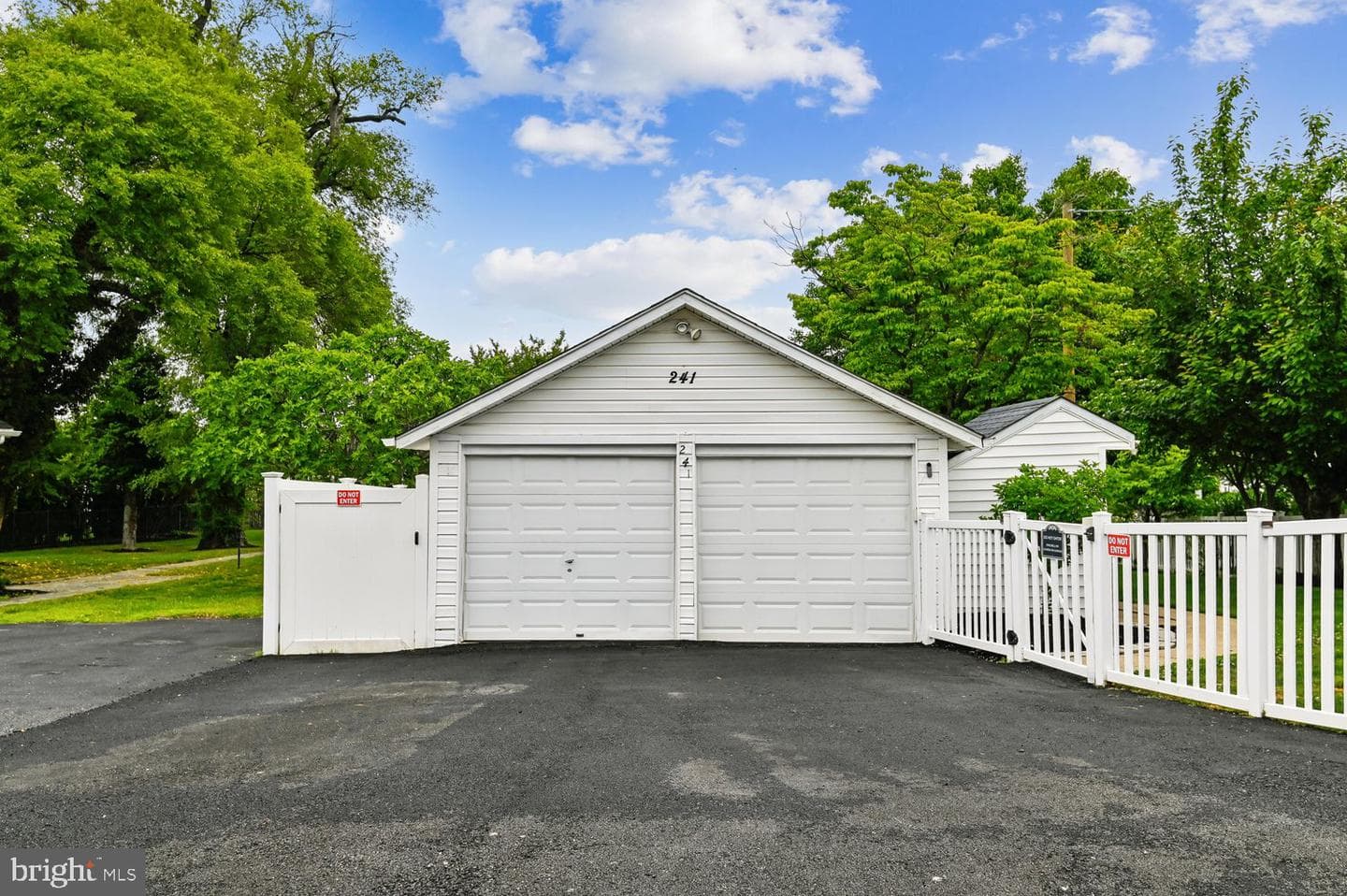 241 Edgewater Drive photo 49