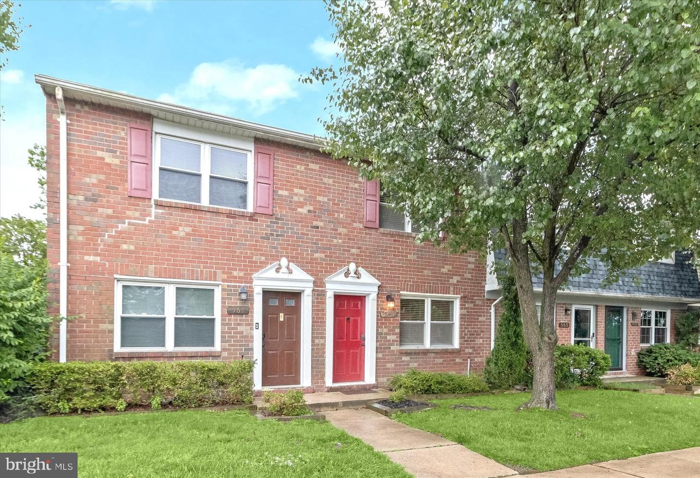 563 Belmawr Place photo 26