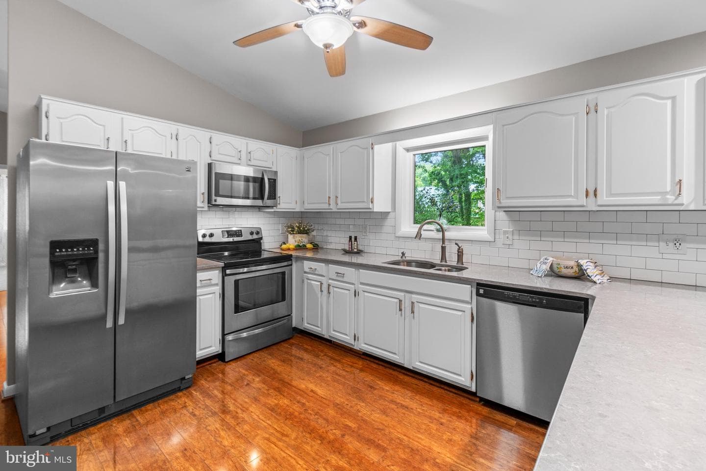 1132 Bay Ridge Road photo 3