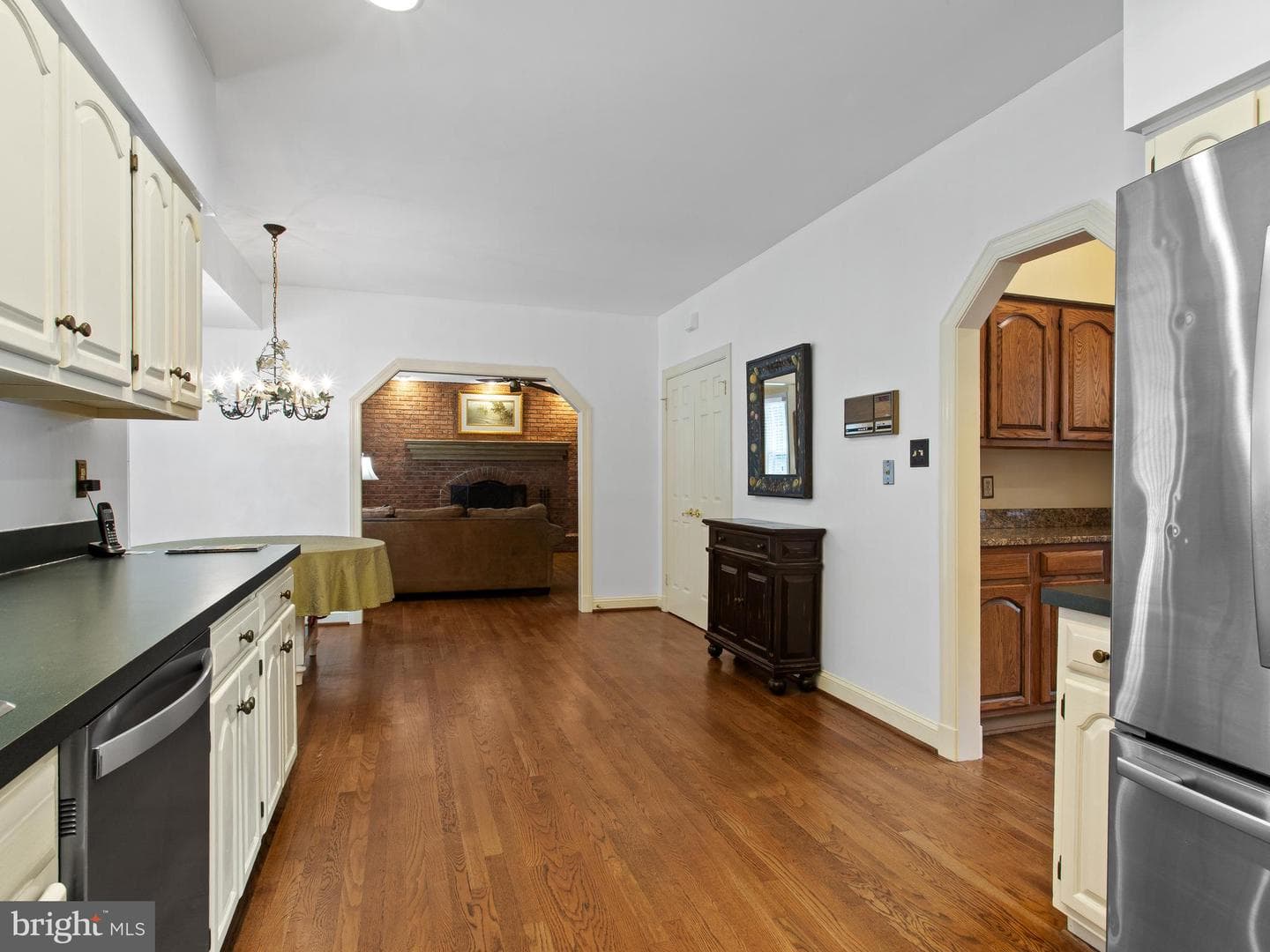 527 Post Oak Rd photo 10