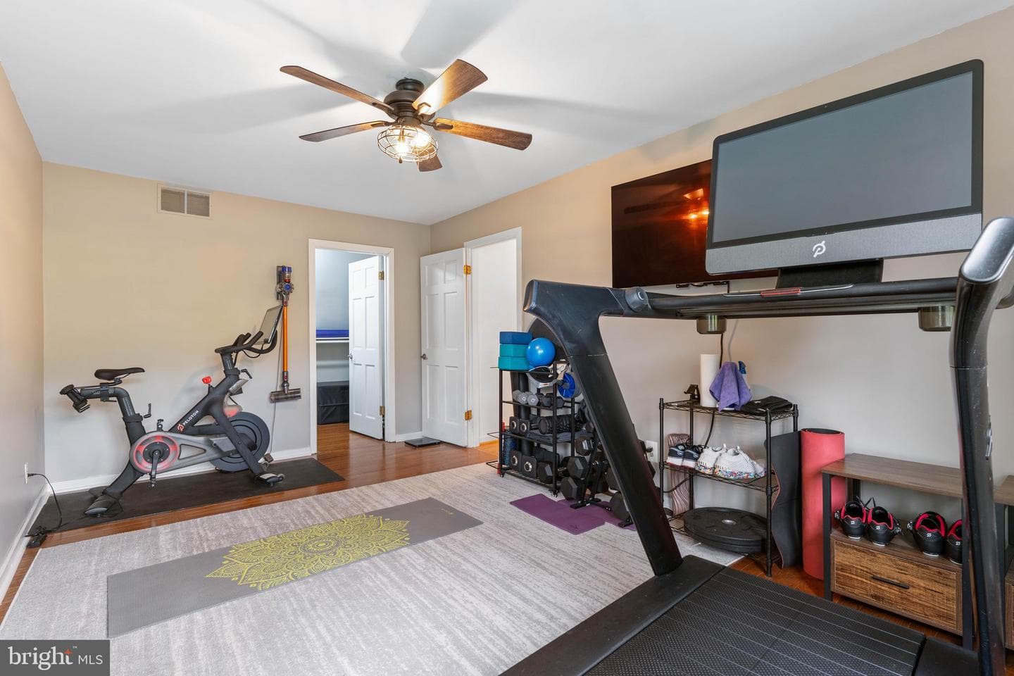 771 Macsherry Drive photo 42