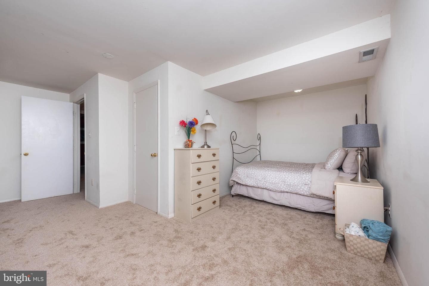 7709 Siden Drive photo 27