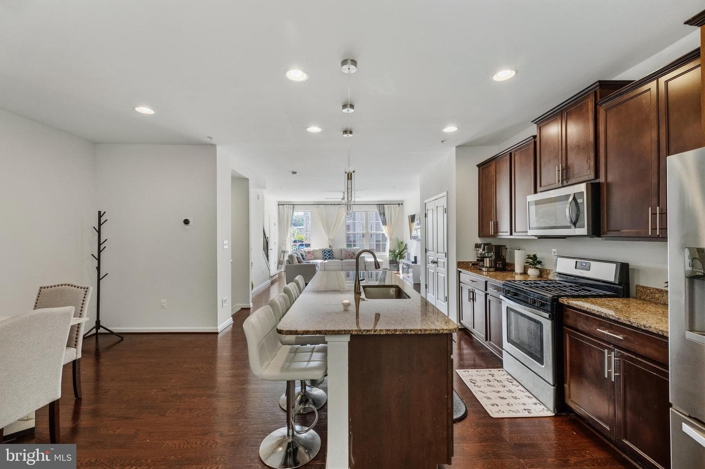 7902 Moss Brook Court photo 14